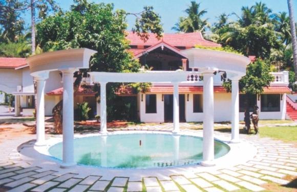 Hotel Chanakya Thiruvananthapuram Exteriör bild